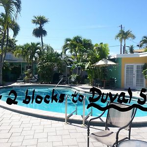 Queen Standard #1A Pool View